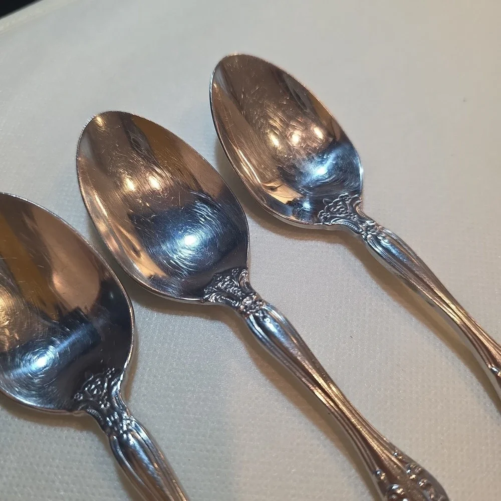 Vintage Oneida Michelangelo Stainless Steel Dessert Spoon Set Of 4